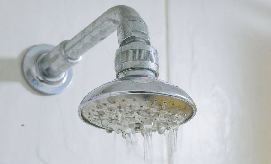 Tips Memaksimalkan Tekanan Air pada Shower